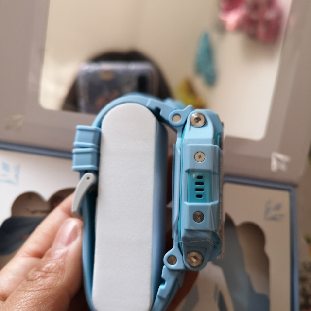 小天才电话手表z6取卡视频 小天才电话手表z6取卡视频