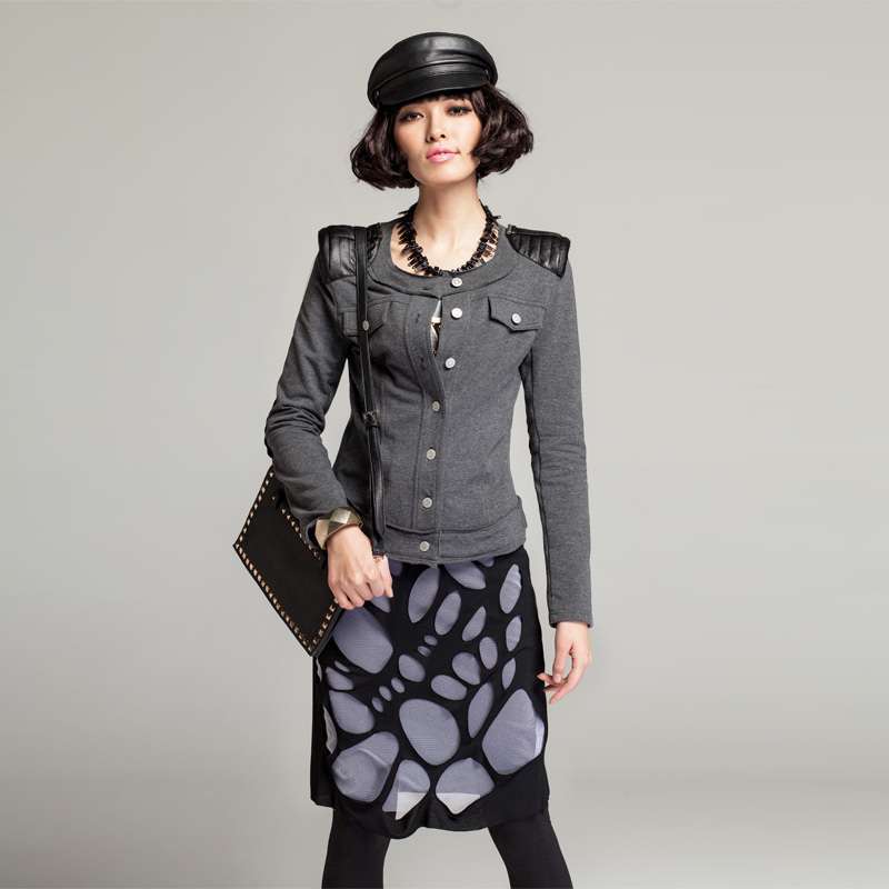 格格 女装立体肩圆领单排扣卫衣外套女开衫3M