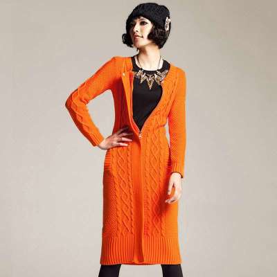 七格格 长款<em>针织</em>钩花<em>拉链开衫</em>显瘦包臀毛衣外