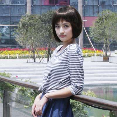 齐刘海中短<em>直发</em>发型<em>女 - 短直发发型图片</em> - 空气