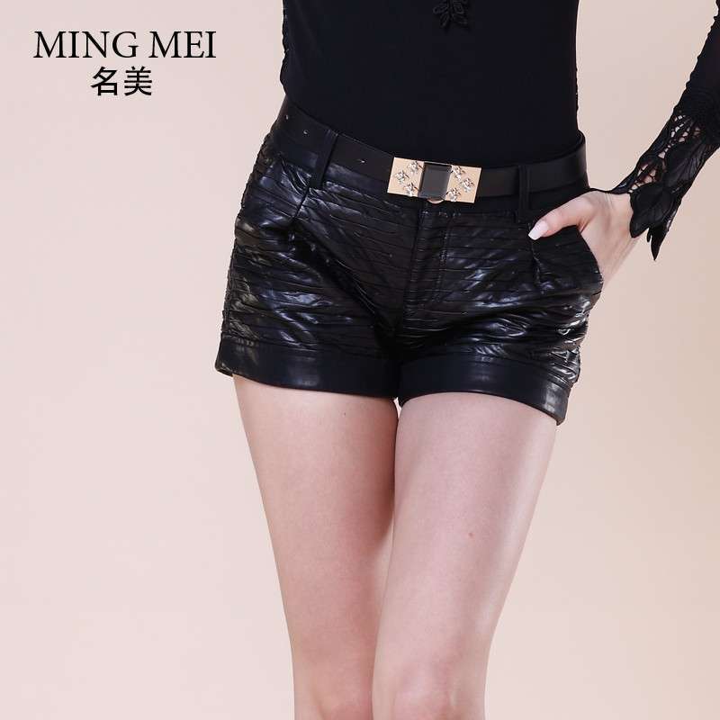 名美新款2013冬高端皮<em>短裤</em>女<em>条纹</em>修身显瘦大