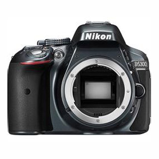 尼康 数码单反相机 D5300搭配腾龙AF18-200mm 镜头套机+16G卡+包+清洁套装+UV镜