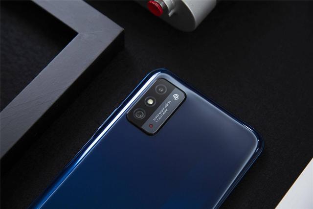 709英寸的大屏双模5g手机荣耀x10max