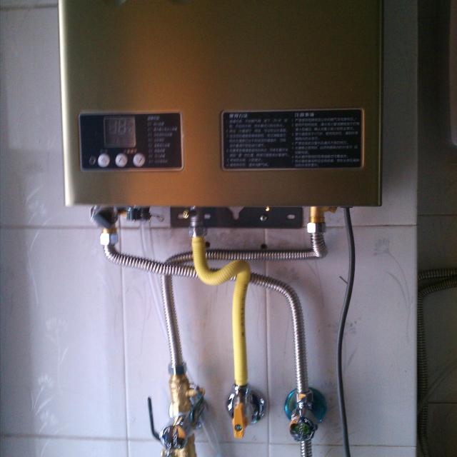 万家乐燃气热水器 ljsq20-12u1(香槟) 天然气热水器 12l/min