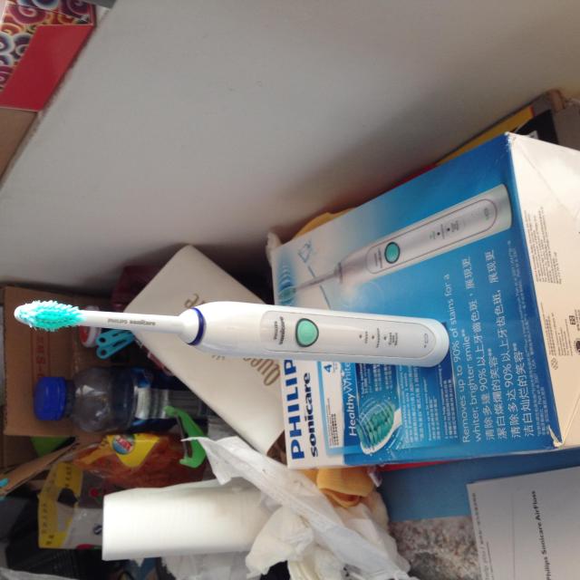 飞利浦(PHILIPS) 电动牙刷 HX6730 声波振动晒