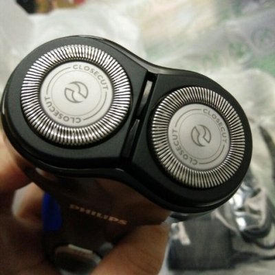 飞利浦(philips s331 剃须刀 电动充电式 全身水洗 浮动贴面剃须 刀