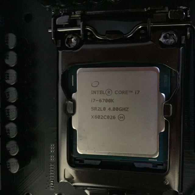 英特尔intel酷睿四核i76700k1151接口盒装cpu处理器