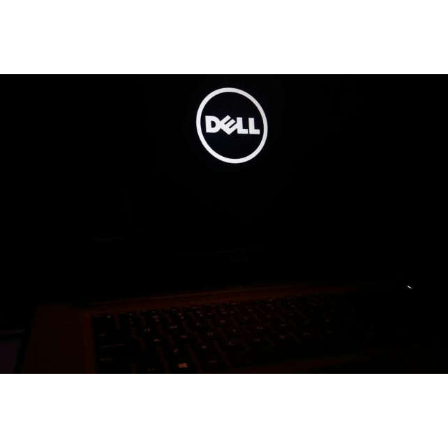 戴尔(dell)燃7000游戏本 15-7560-r1545g i5 /8g/ 128 500g 4g独显