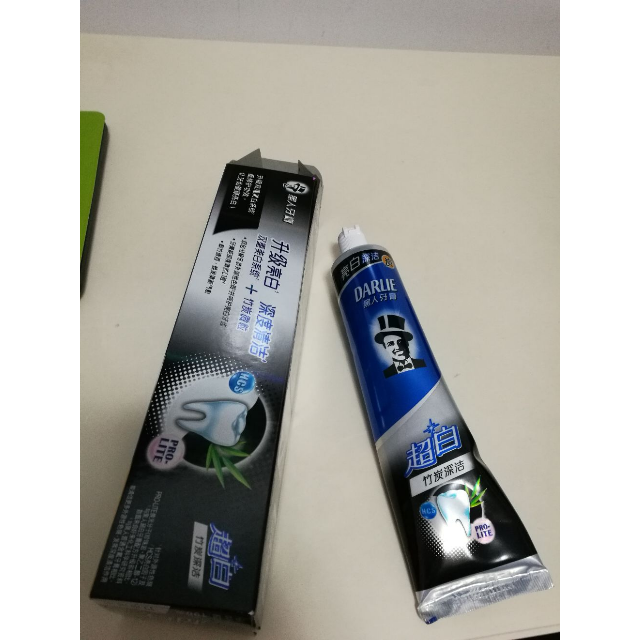 > 黑人(darlie)超白 牙膏 190g(竹炭深洁)商品评价 > 不错,好大的份量