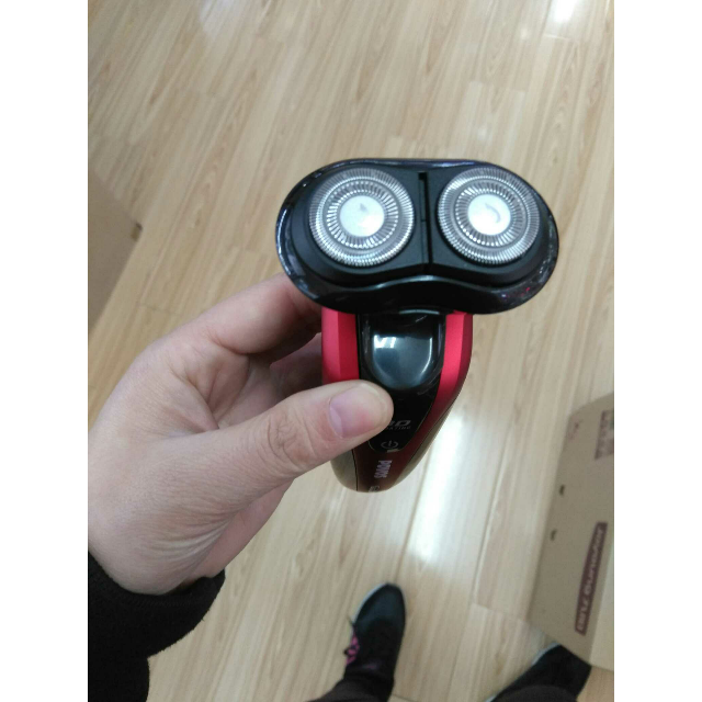 > 奔腾剃须刀pq9206商品评价 > 特地买放汽车上用的,.