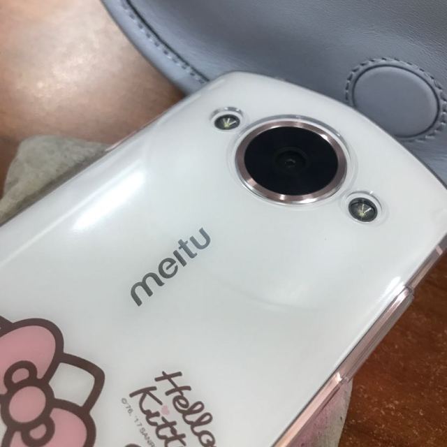 手机/数码/配件 手机通讯 手机 美图(meitu) 美图m8 hello kitty特别