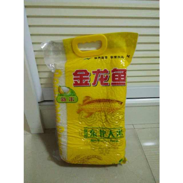 > 金龙鱼 优质东北大米 5kg袋装粳米商品评价 > 已多次购买,快递也很.