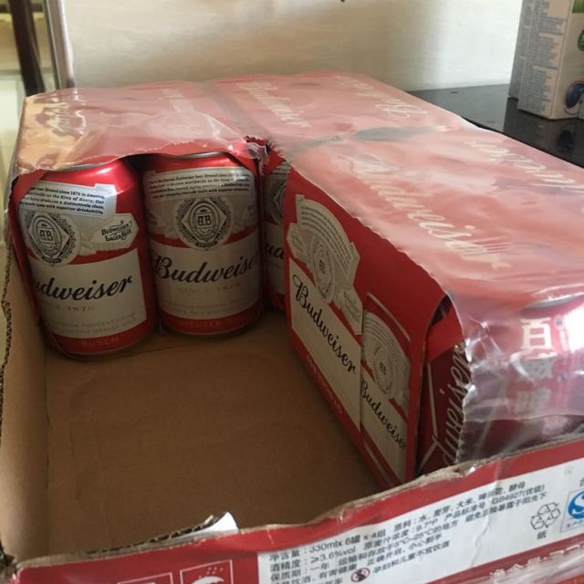 > budweiser/百威啤酒 经典醇正330ml*24听商品评价 > 很不错,是自己