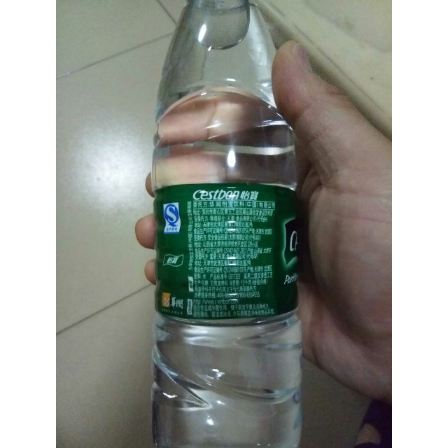 怡宝 纯净水 555ml*12 量贩装饮用水价格挺便宜的,搞