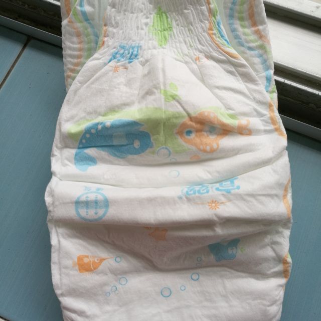 > 宜婴婴儿纸尿裤超薄干爽透气新生儿宝宝简装尿不湿包邮l108片商品