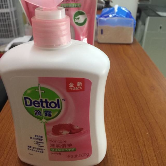 > dettol滴露健康抑菌洗手液滋润倍护500克送300克补充装商品评价 >