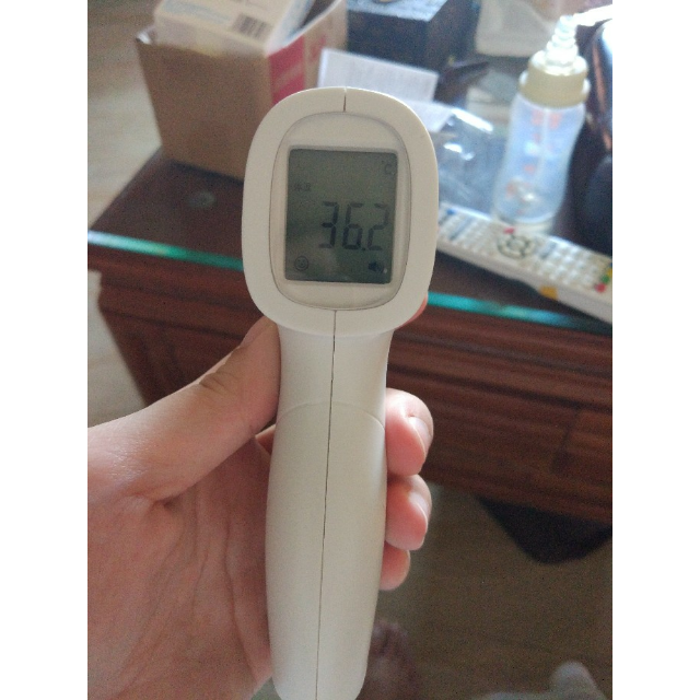 体温计医用婴儿温度计非接触宝宝儿童准确测量额温枪耳温枪温度表可
