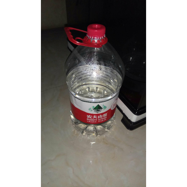 > 农夫山泉天然饮用水5l*4 整箱装商品评价 > 一直在苏宁买东西,送.