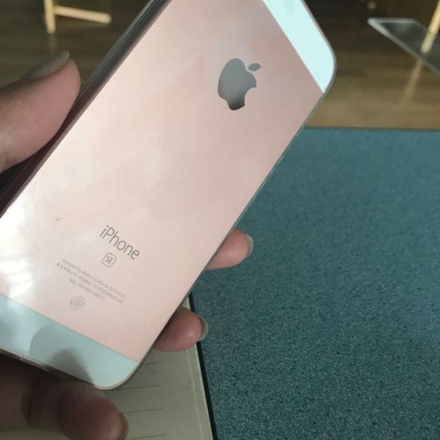 > 苹果/apple iphone se 16gb 玫瑰金色 全网通4g手机商品评价 > 整体