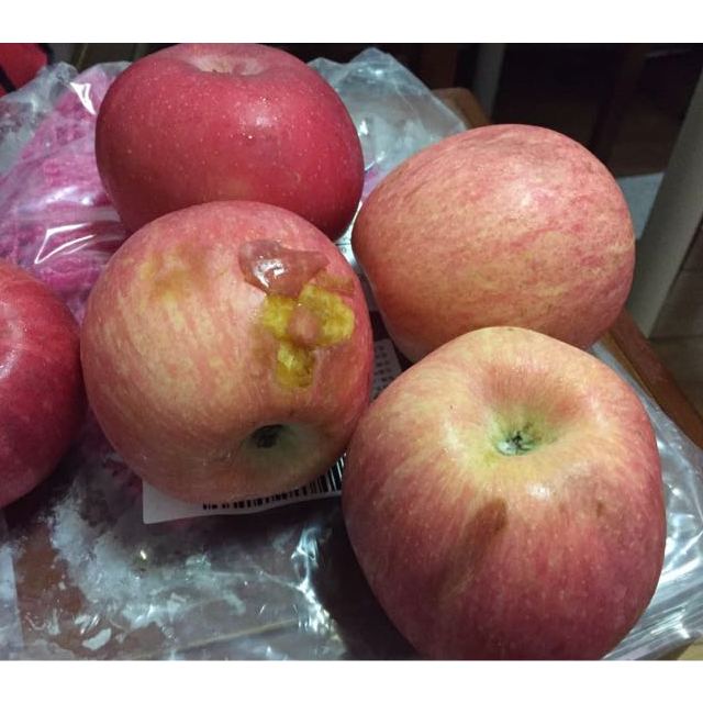 苹果 新鲜水果商品评价 > 一共5个,烂3个