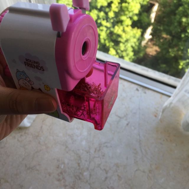 > 得力0641 手摇卷笔刀转笔刀 可爱卡通削笔器削笔刀 单个装商品评价