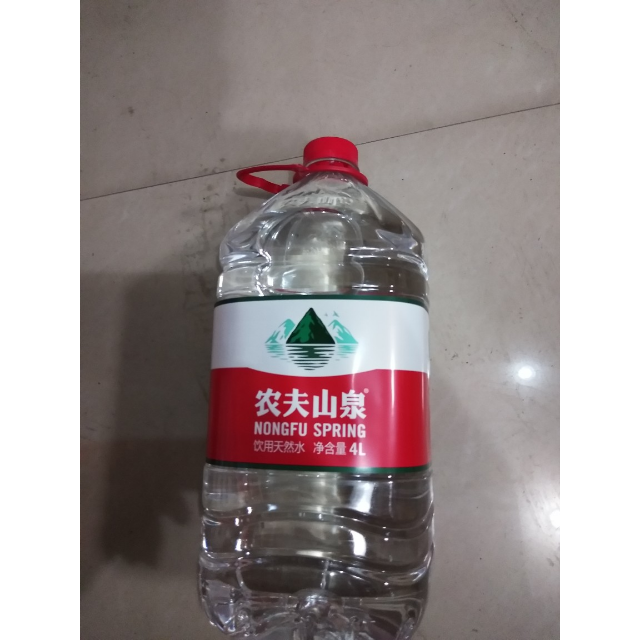 > 农夫山泉天然饮用水4l*6整箱 家庭用水桶装商品评价 > 农夫山泉,我