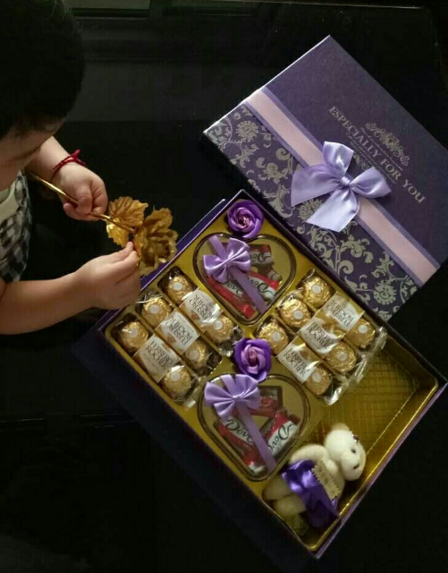 【顺丰空运】费列罗德芙巧克力礼盒装情人节表白生日礼物 t18紫色梦幻