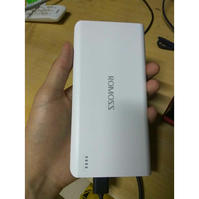> 罗马仕(romoss)sense6加量版超智能 20000毫安移动电源充电宝商品