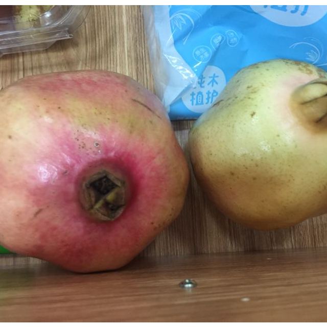> 【苏宁生鲜】云南蒙自精品石榴4个325g以上/个商品评价 > 两个烂的