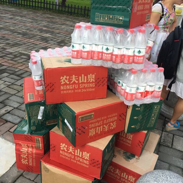 农夫山泉天然水550ml*24 箱装商品评价 很好价格便宜