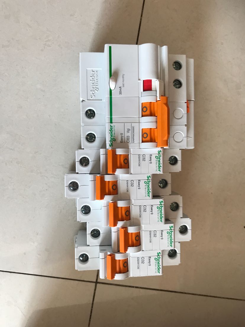 施耐德电气(schneider electric)家用漏电保护空开总开e9系列2p 63a