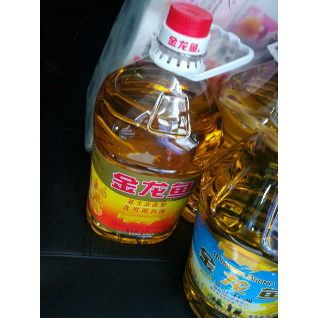 > 金龙鱼 花生浓香食用调和油 5l商品评价 > 每次都在苏宁买的油米.