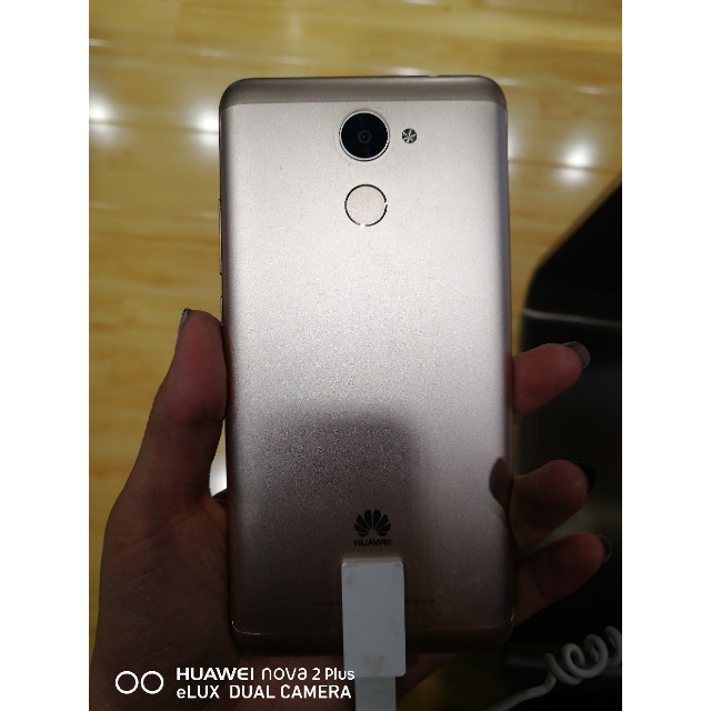 华为畅享7 plus(trt-al00a)4gb 64gb 黑色 全网通商品评价 很好