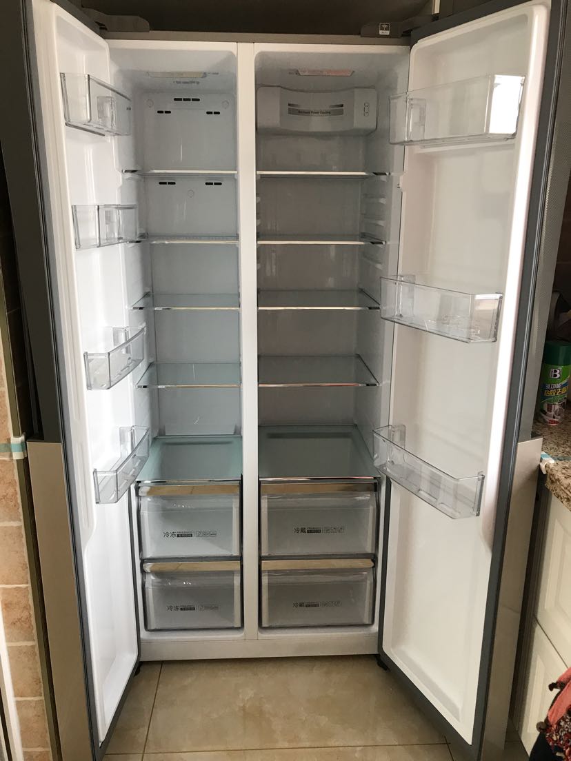 我家用的是海尔冰箱,型号是BCD-256KFA,在冷