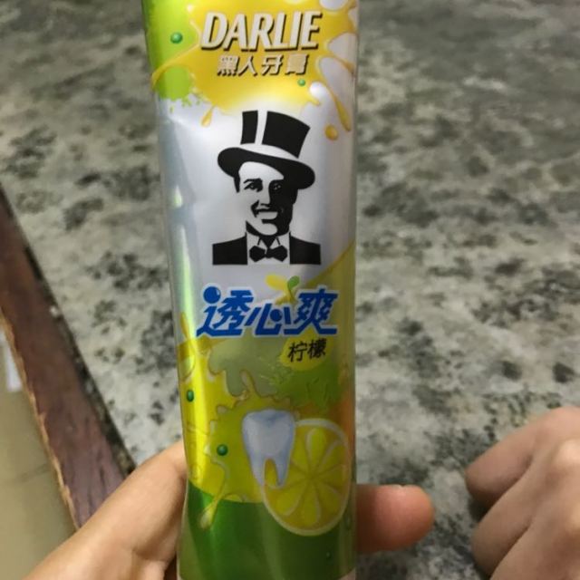 > 黑人(darlie)透心爽柠檬牙膏 120g商品评价 > 经常用这款牙膏,口气.