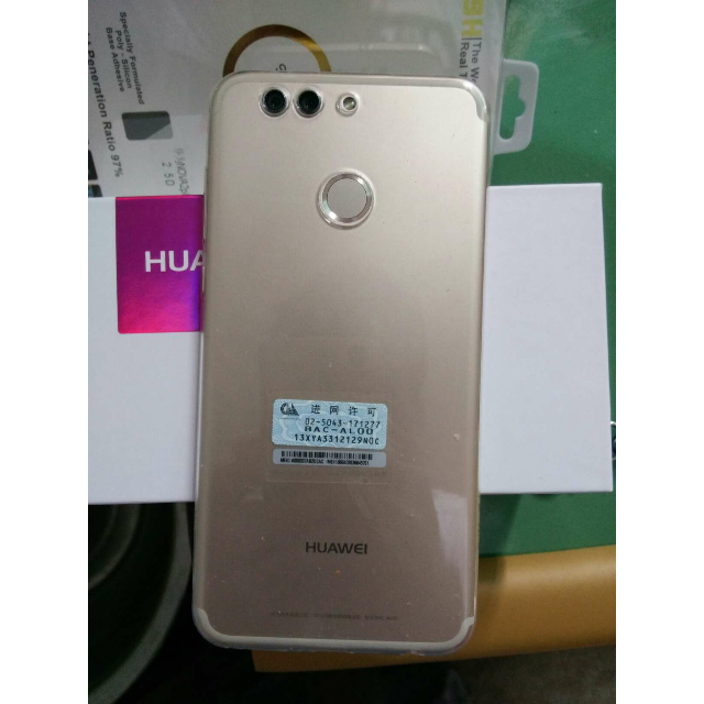 华为nova2plus参数,华为nova4参数 华为(huawei) 华为nova2plus 全网通版 4gb 128gb 流光金 移动联通
