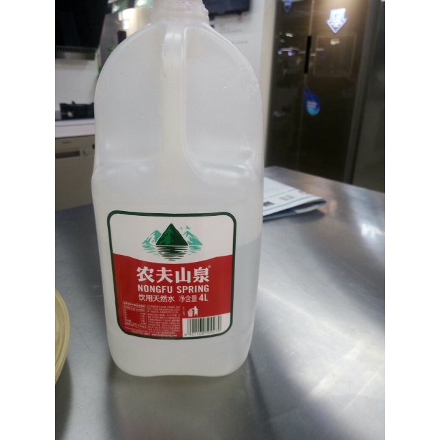 农夫山泉天然水4l4瓶整箱家庭用水