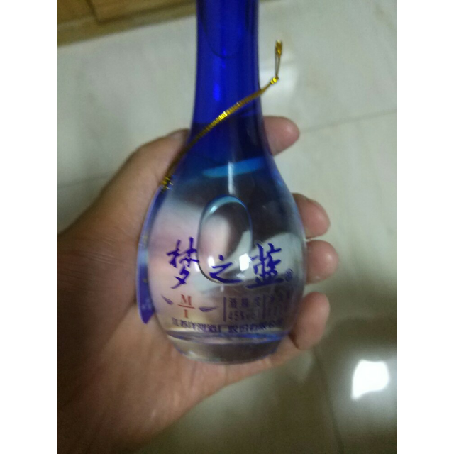 洋河梦之蓝m1-45度小酒100ml商品评价 好小一瓶,不过很精致.