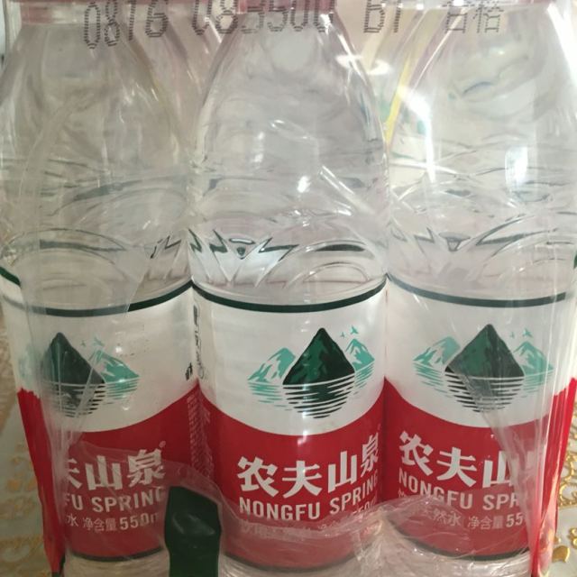 农夫山泉饮用天然水塑膜量贩装550ml12瓶饮用水