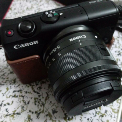 佳能EOS M100 微单套机(EF-M 15-45mm f\/3.5