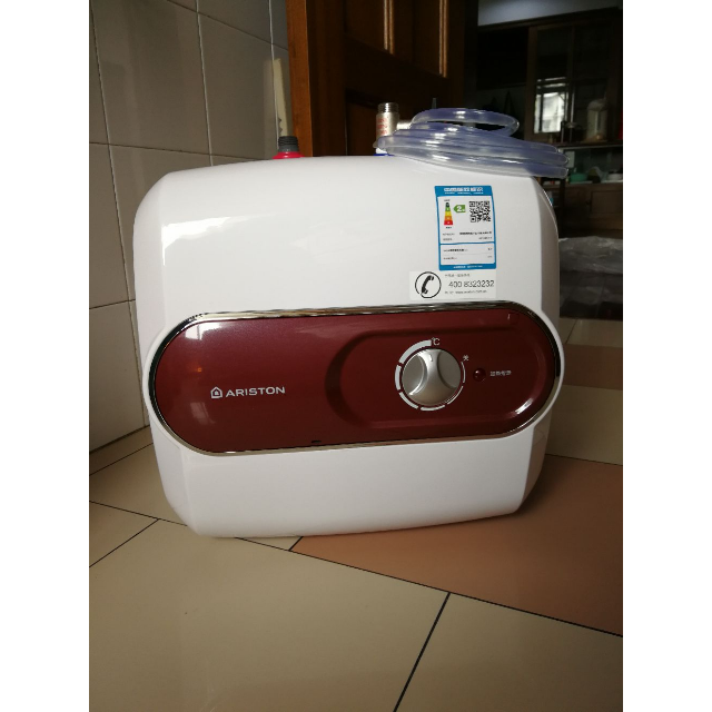 5 2级能效 1500w速热 厨房用水电热水器一直使用阿里斯顿热水-苏宁