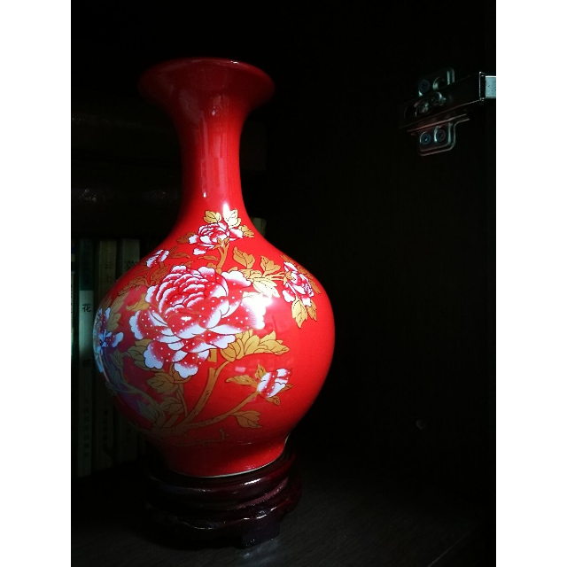 > 景德镇陶瓷器艺术品中国风红色花插花瓶小号客厅个性结婚礼物摆件