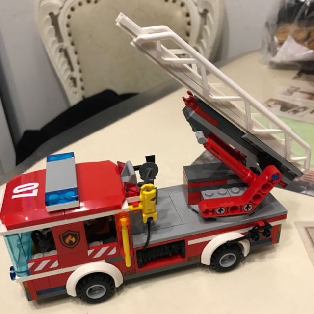 > 【苏宁自营】lego 乐高 city 城市系列云梯消防车 60107商品评价 >