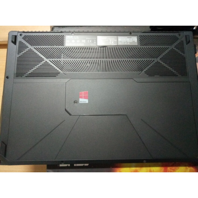 华硕(asus)飞行堡垒fx63vd7300 15.