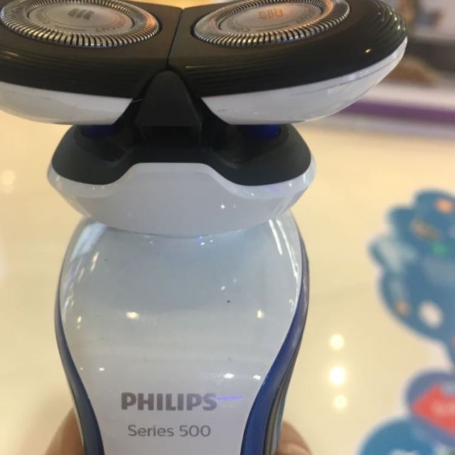 飞利浦philips电动剃须刀s566