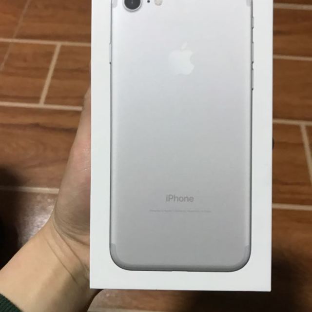 > 苹果(apple) iphone 7 128gb 银色 移动联通电信全网通4g手机 a1660