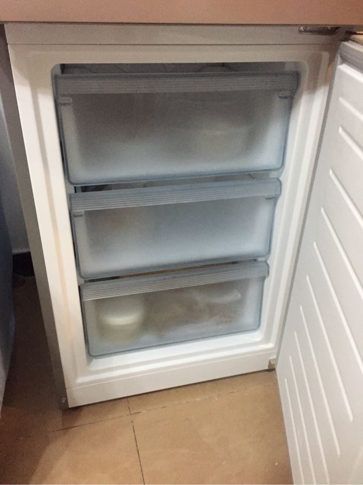 美的(midea)三门冰箱 风冷无霜电冰箱 bcd-231wtm(e) 231升 阳光米
