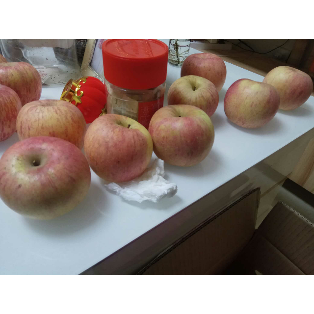 > 烟台红富士 80mm以上 5斤装 11-12个 新鲜水果 烟台苹果 新鲜水果