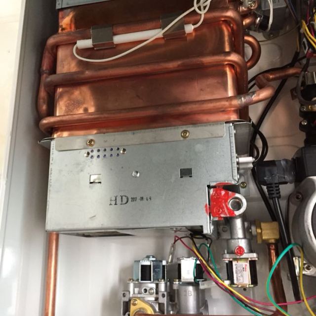 > 美的燃气热水器jsq30-16ht5(t)玉瓷商品评价 > 美的热水器大升数,1.