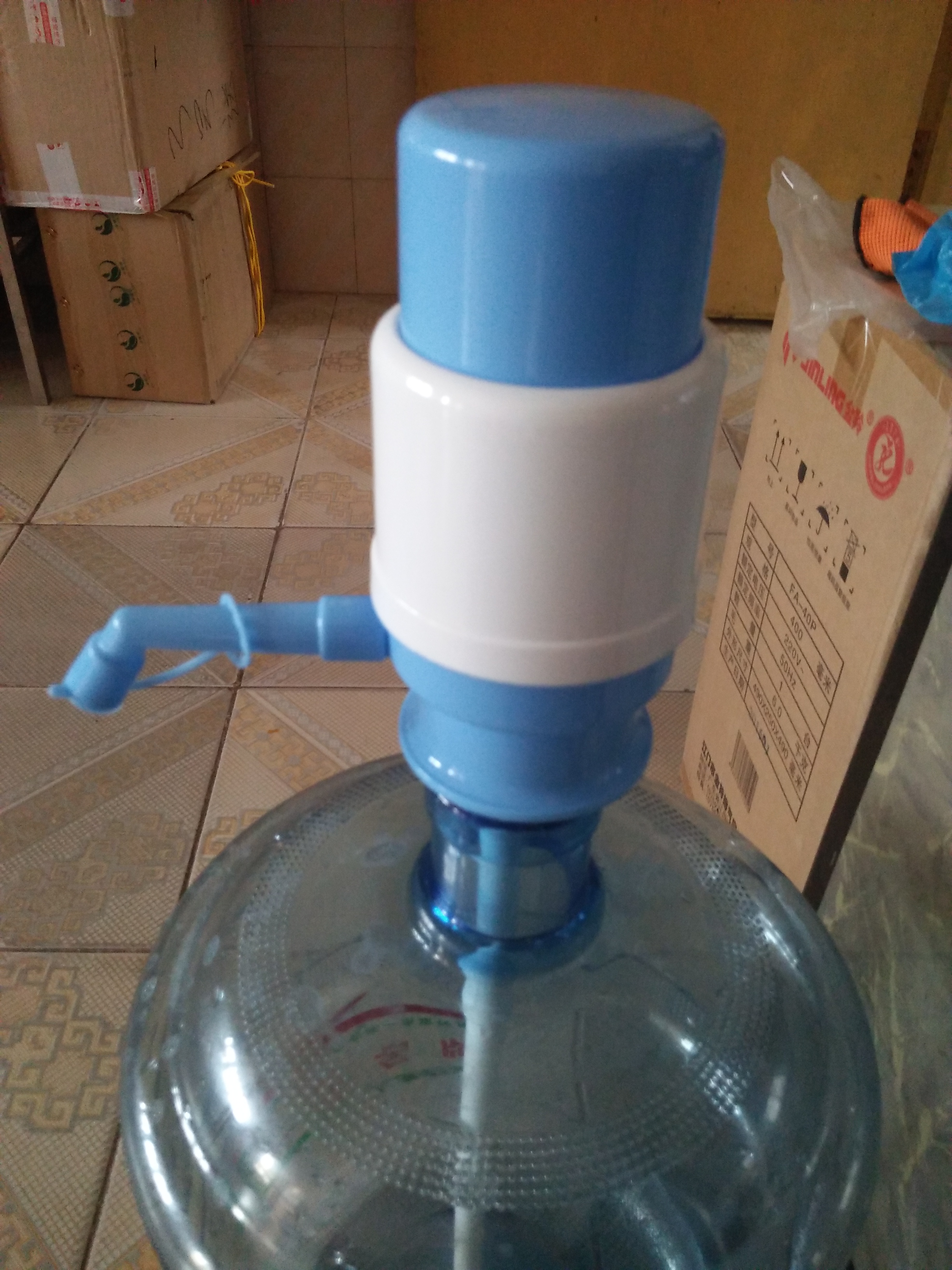 家适宝kasaipo 桶装水压水器 吸水器抽水机 手压式饮水器 手压f型